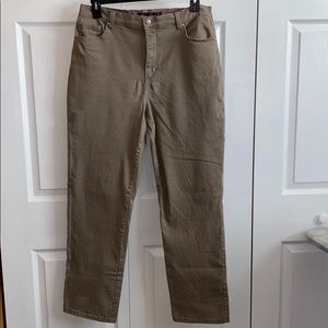 Jeans size 14, Gloria Vanderbilt